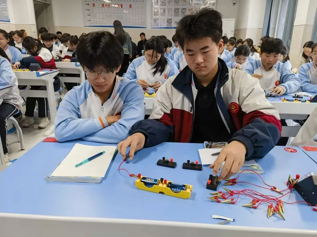 精研实验促实效,同心聚力备中考——2026年邹平市初中毕业班实验教学复习研讨会在实验中学顺利开展 第7张