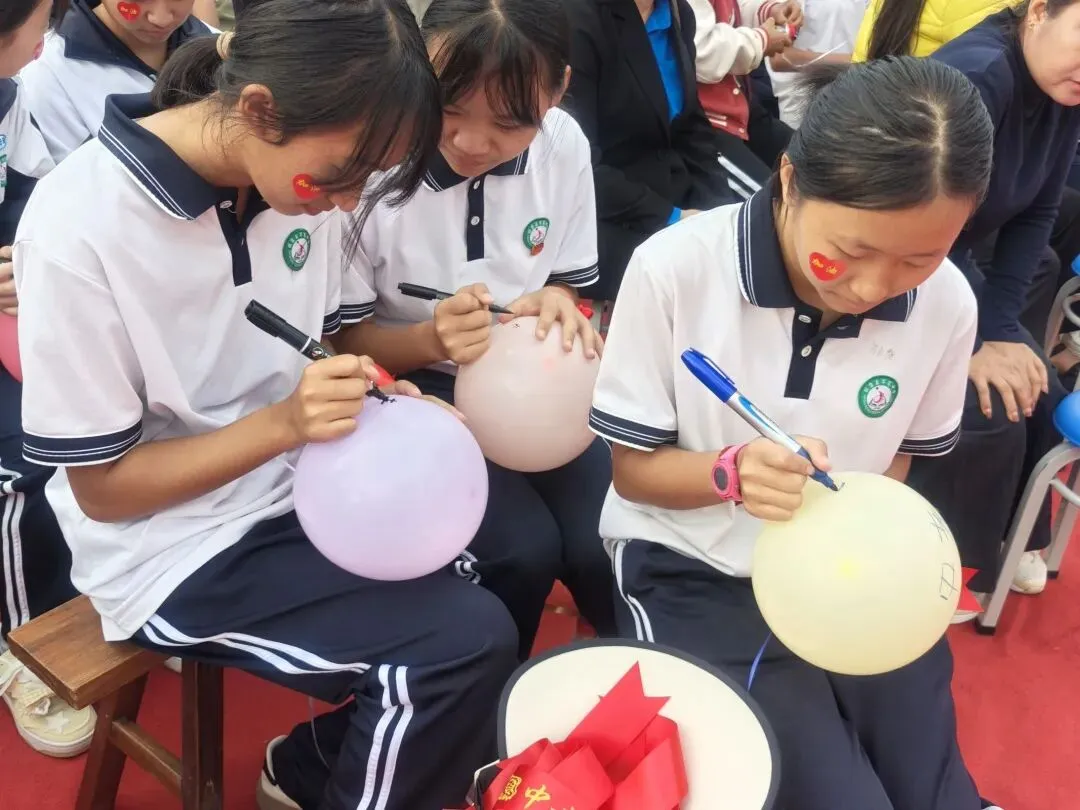 党建带团建赋能中考 誓师远足逐梦前行---镇康县军赛中学隆重举行冲刺66天誓师大会! 第41张