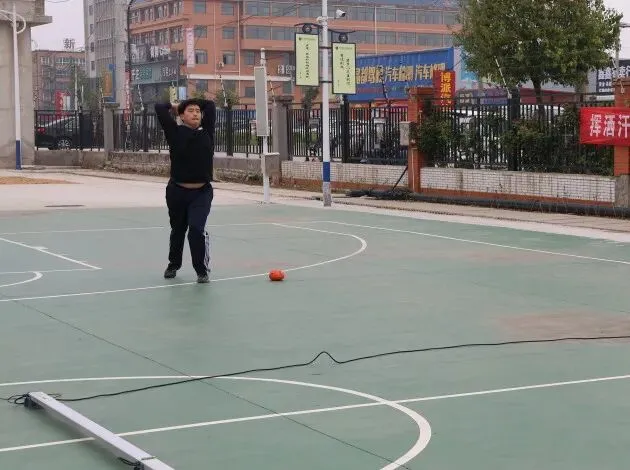 东海华杰中考体育模拟现场,千名家长有序等待,这一幕暖哭了! 第41张