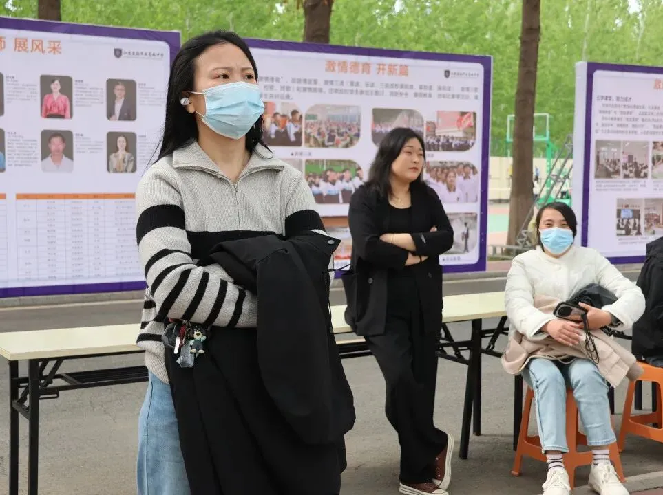 东海华杰中考体育模拟现场,千名家长有序等待,这一幕暖哭了! 第56张