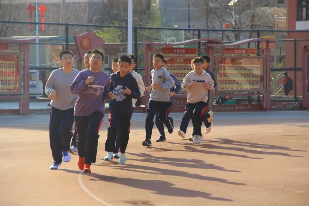 备战中考 逐梦扬帆——北校初三学子体能训练纪实(一) 第14张