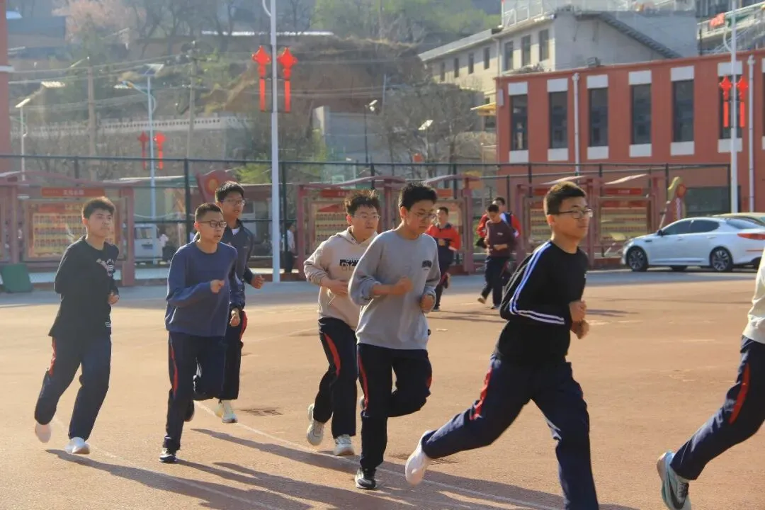 备战中考 逐梦扬帆——北校初三学子体能训练纪实(一) 第15张