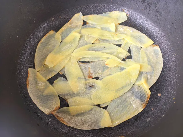 中考倒计时!初三儿子早餐不费妈,土豆也可以做叠叠饼,孩子爱吃 第5张