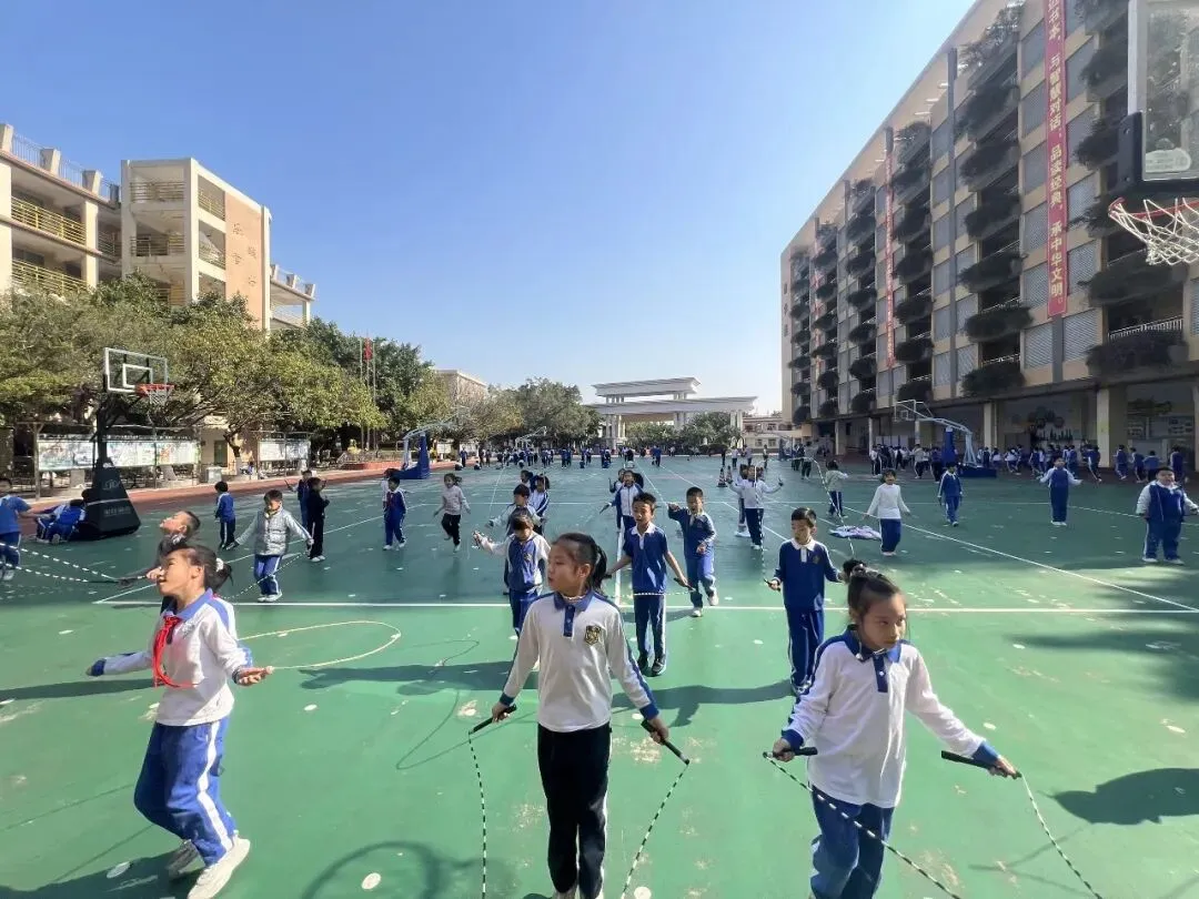 三年五星,九年一贯,中考称雄——省一级标准民办学校,成就孩子卓越未来 第31张