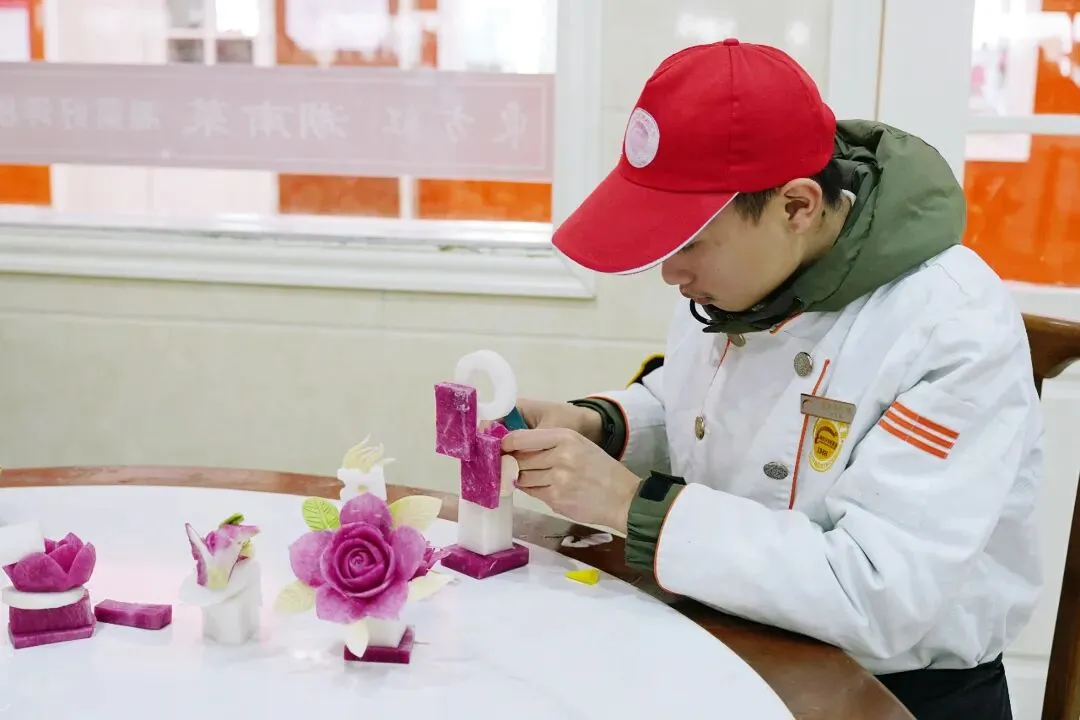 与其在中考结束后被动、匆忙地为孩子挑选学校,不如主动提前规划! 第8张