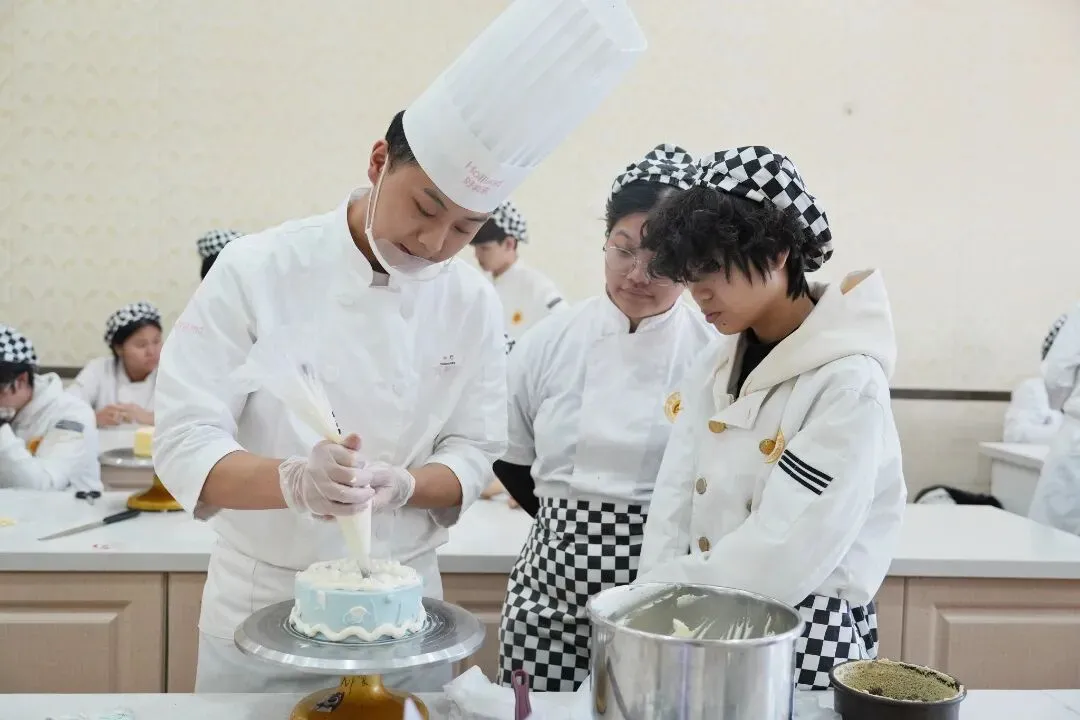 与其在中考结束后被动、匆忙地为孩子挑选学校,不如主动提前规划! 第12张