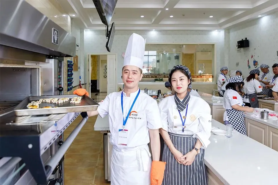 与其在中考结束后被动、匆忙地为孩子挑选学校,不如主动提前规划! 第14张