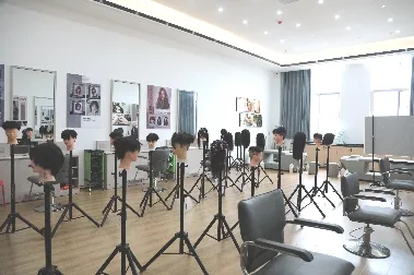 与其在中考结束后被动、匆忙地为孩子挑选学校,不如主动提前规划! 第28张