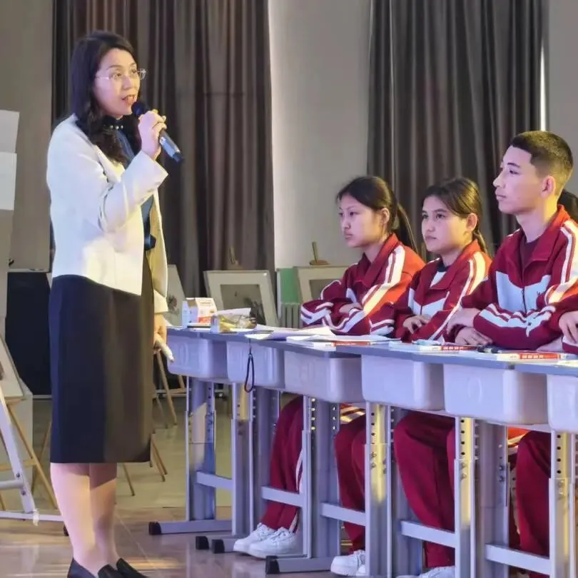 南通工作组助力伊宁县举办中考复习备考专题教研活动 第3张