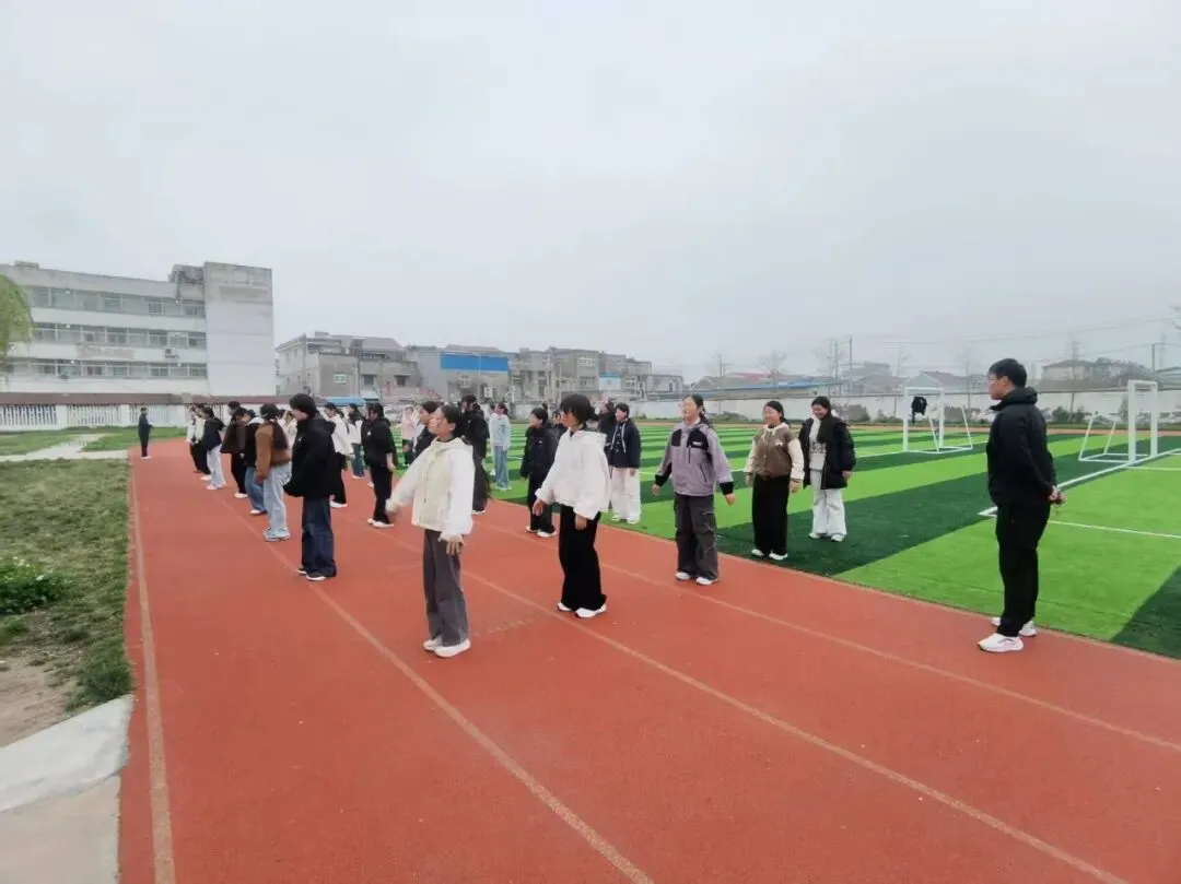 热血青春!直击射阳体育中考备考一线,初三学霸燃爆操场! 第11张