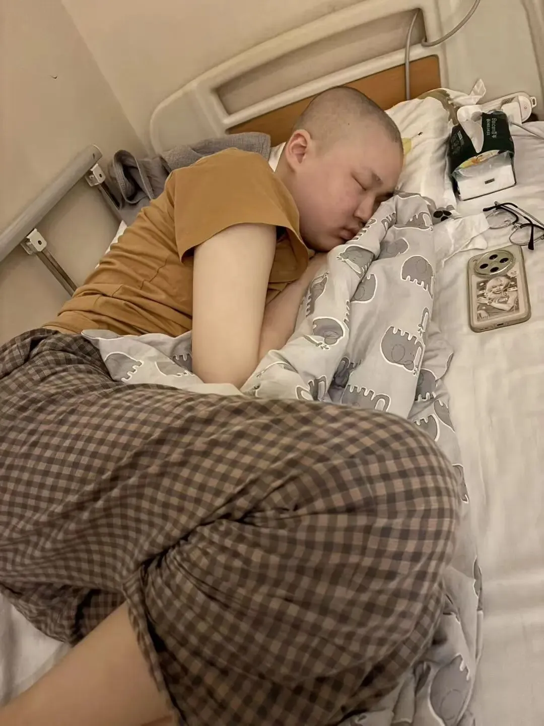 ��17岁少年的抗癌绝境:本该备战中考,却在病床上与命运死磕 第6张 ��17岁少年的抗癌绝境:本该备战中考,却在病床上与命运死磕 第6张