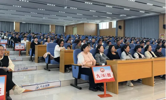 凝心聚力促备考 家校携手赴中考——精河县第四中学九年级九年级一模家长会活动信息 第2张