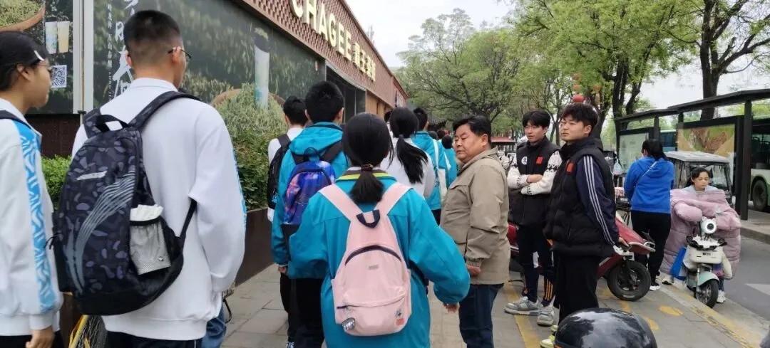 锋动体育中考送考纪实:用心护航,共赴满分荣光 第4张