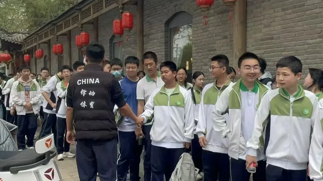 锋动体育中考送考纪实:用心护航,共赴满分荣光 第6张