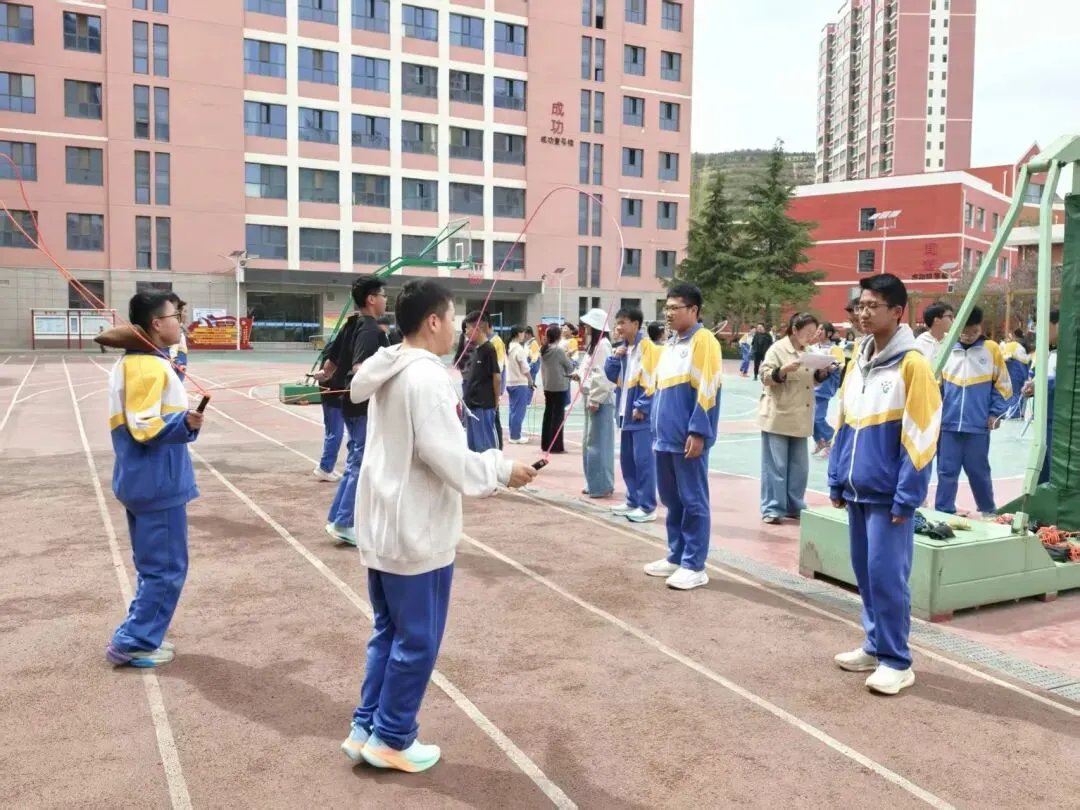 厉兵秣马测实力,凝心聚力迎中考——成功初三年级圆满完成体育市一诊检测 第6张