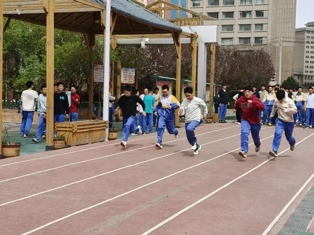 厉兵秣马测实力,凝心聚力迎中考——成功初三年级圆满完成体育市一诊检测 第10张