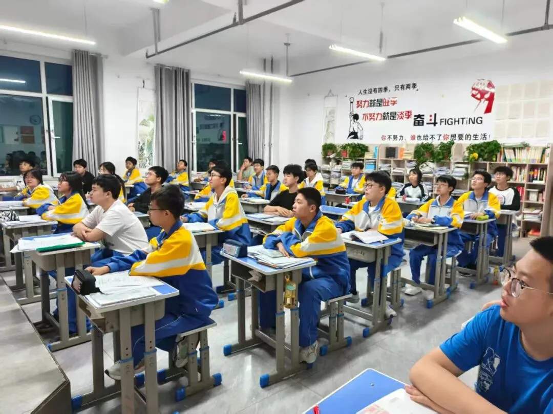 厉兵秣马测实力,凝心聚力迎中考——成功初三年级圆满完成体育市一诊检测 第36张