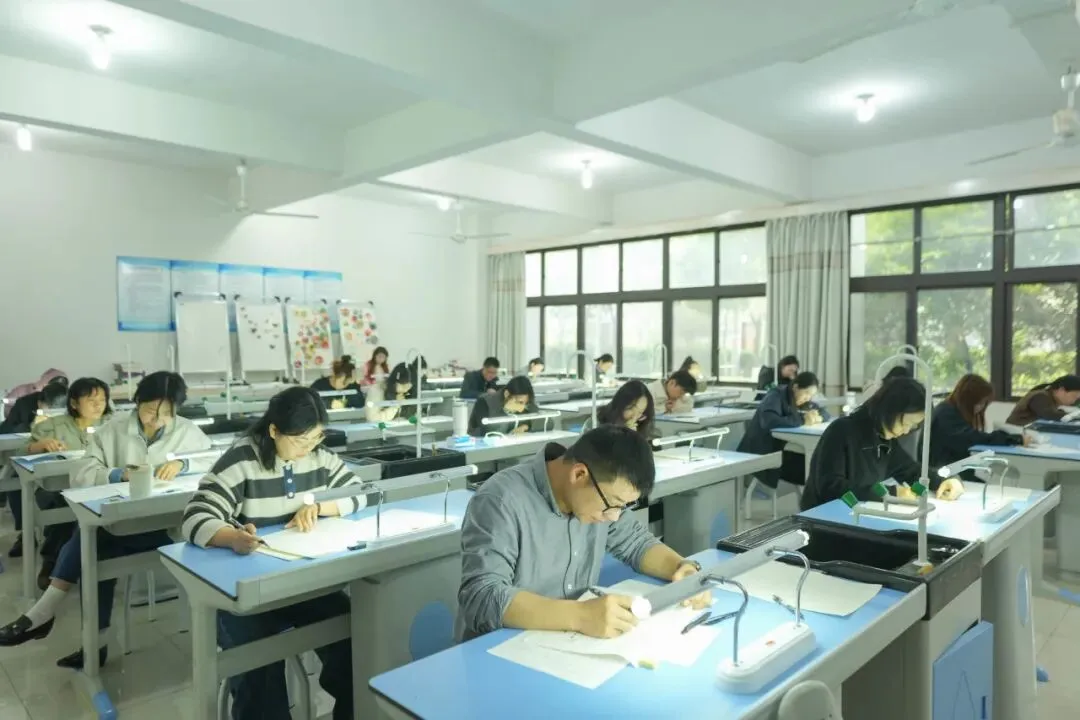 一张试卷 两份成长 | 师生同考让教与学真正“双向奔赴” 第7张