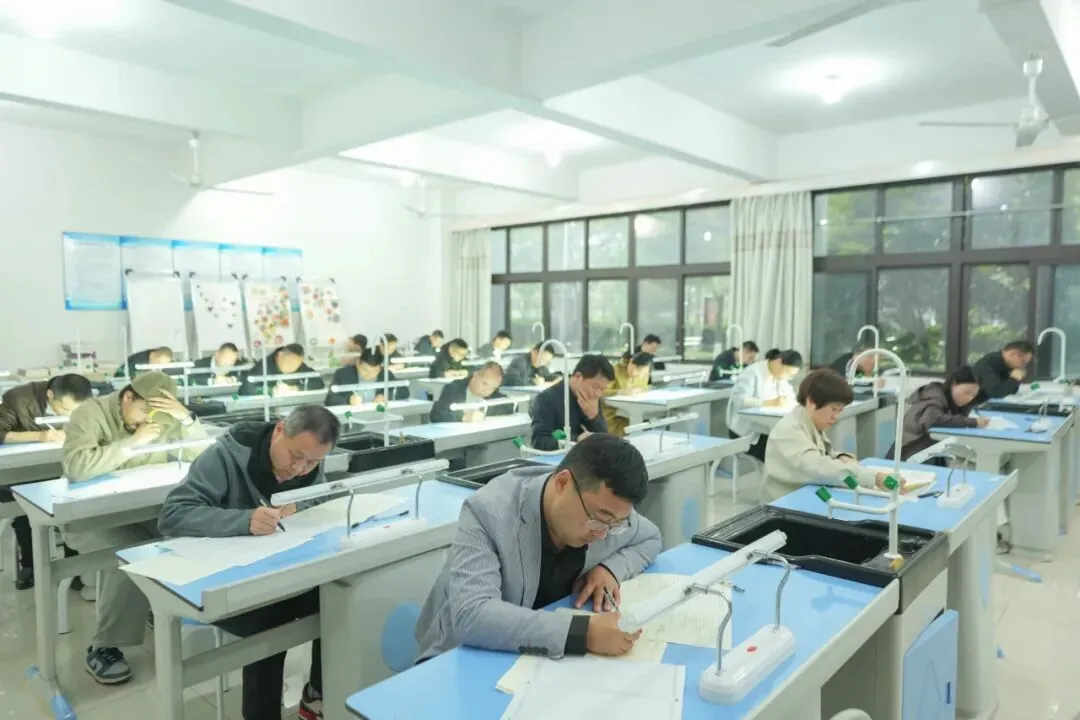 一张试卷 两份成长 | 师生同考让教与学真正“双向奔赴” 第8张