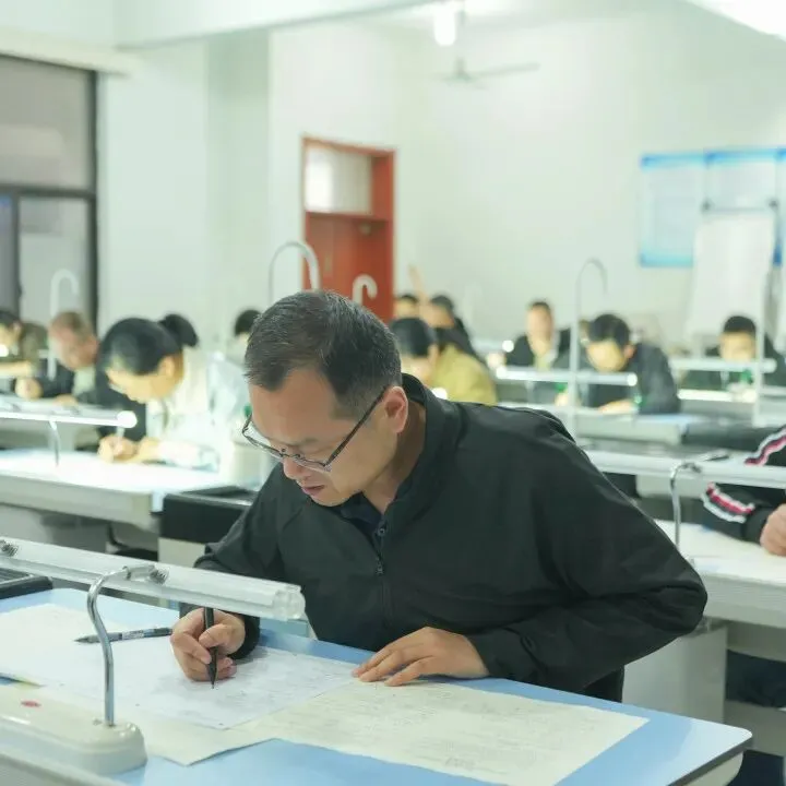 一张试卷 两份成长 | 师生同考让教与学真正“双向奔赴” 第13张