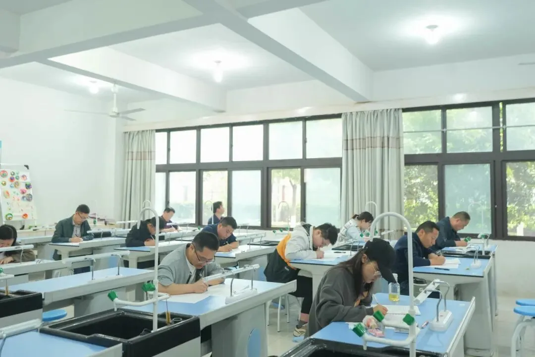 一张试卷 两份成长 | 师生同考让教与学真正“双向奔赴” 第16张