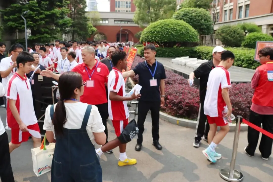 今日开考!直击2026年体育中考现场,为西山考生点赞! 第12张