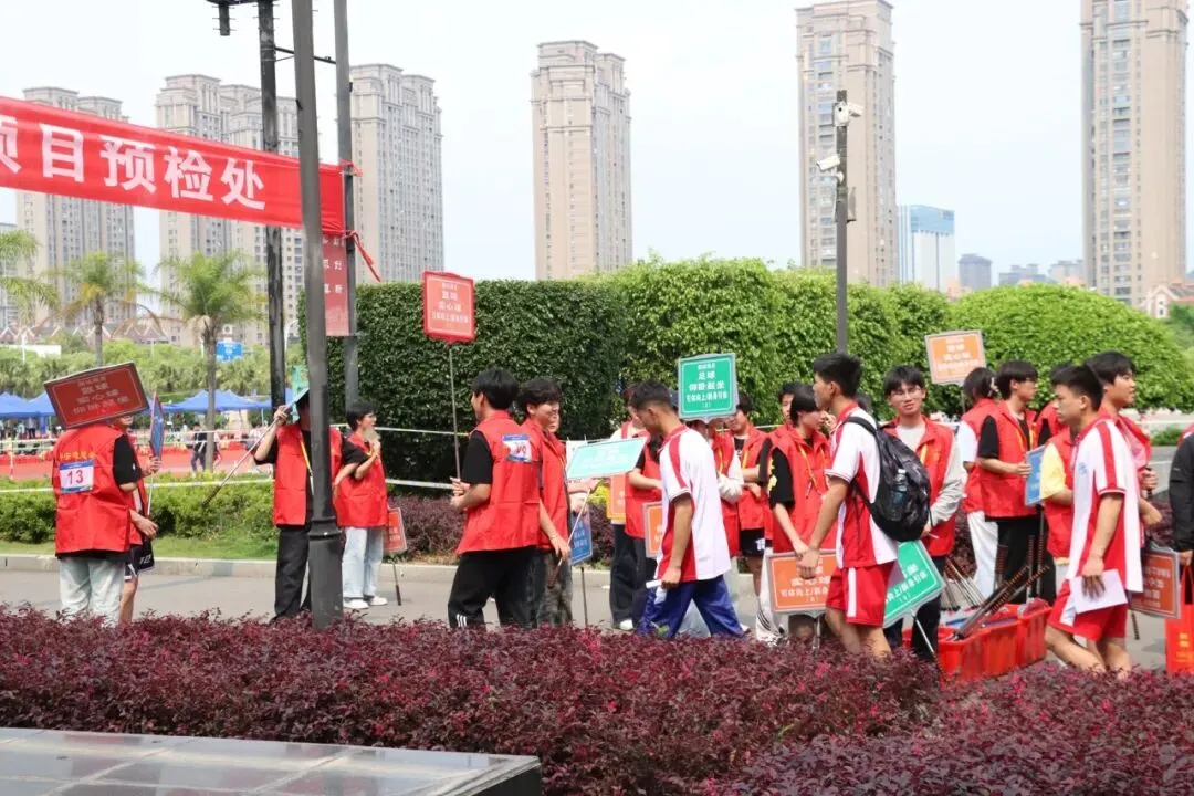 今日开考!直击2026年体育中考现场,为西山考生点赞! 第13张