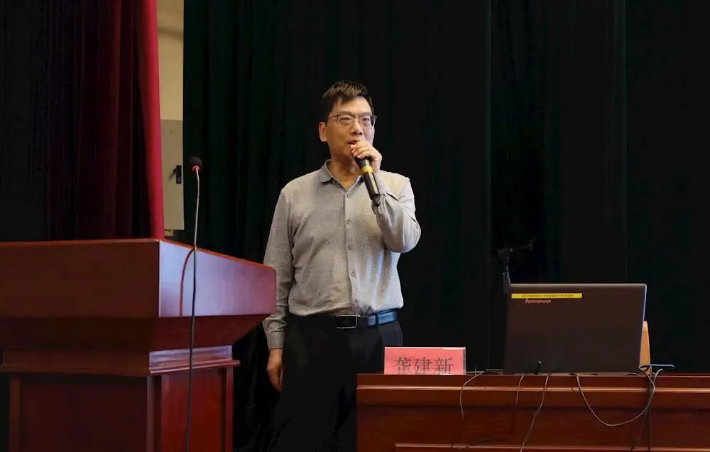 文润江海,教启新程——2026年南通市中考语文复习教学研讨活动圆满落幕 第5张 文润江海,教启新程——2026年南通市中考语文复习教学研讨活动圆满落幕 第5张