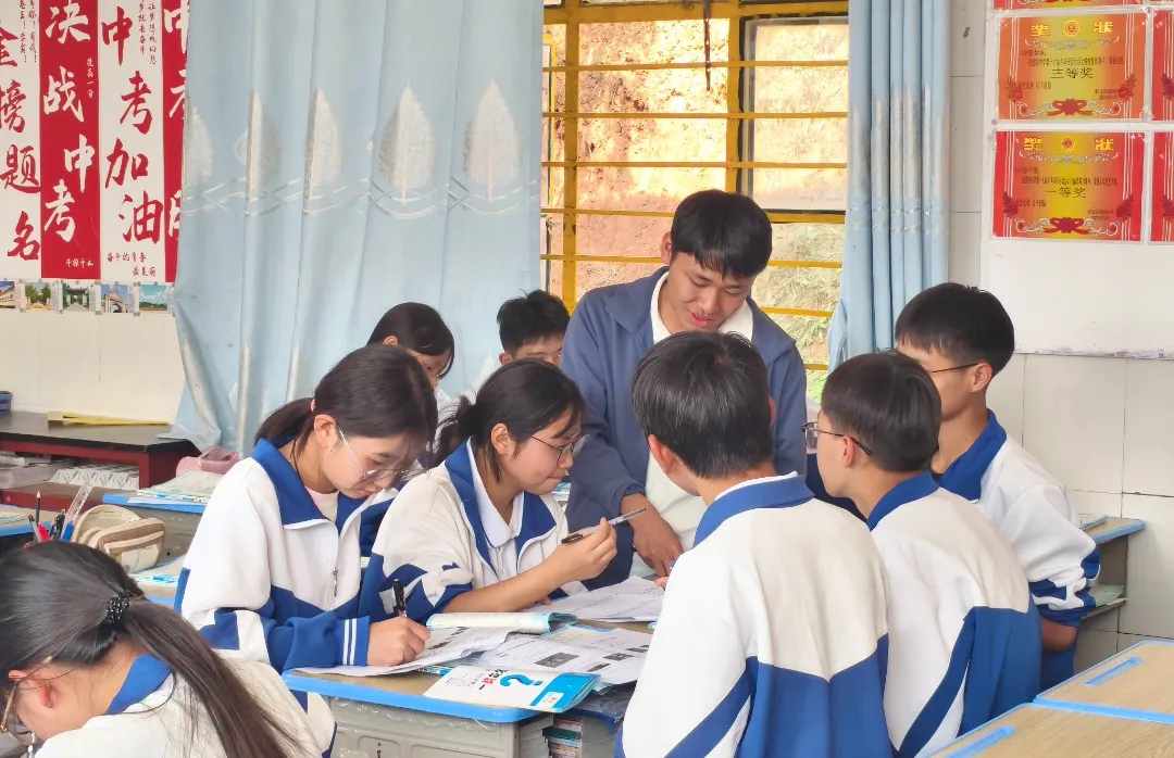 精研复习策略•赋能中考备考——墨江县第三教育集团2026年初中历史学科九年级复习课课堂教学竞赛在团田中学圆满落幕 第12张