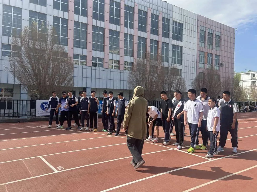 【五彩党建 金色青春】以考促练 备战中考——我校顺利开展初三体育模拟考试 第7张