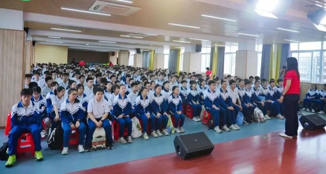 问鼎鼎湖,决胜中考——佛山市汾江中学初三励志研学暨中考誓师大会 第6张