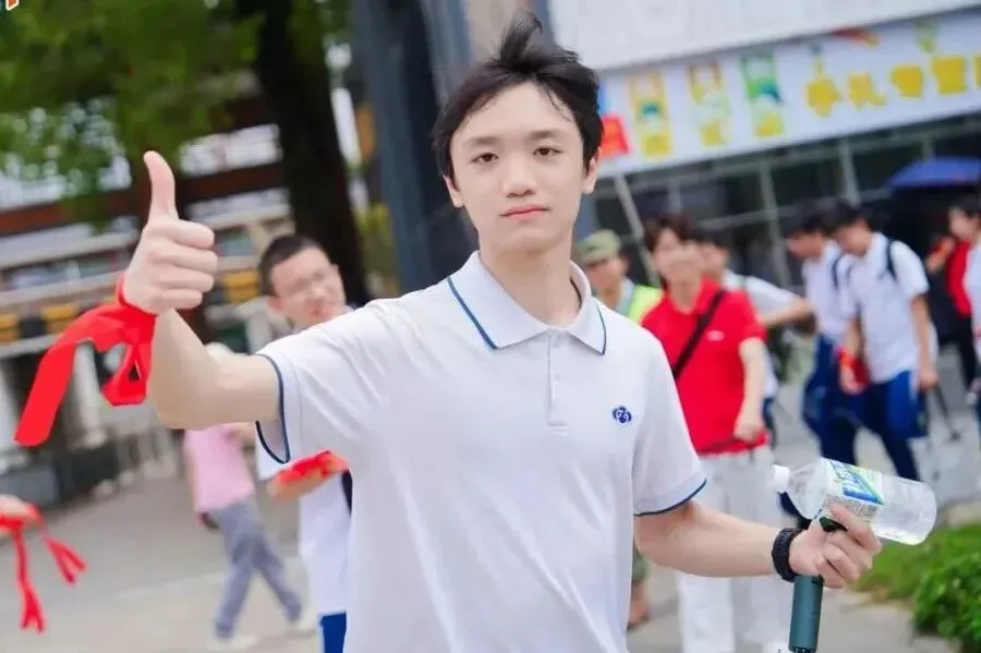 问鼎鼎湖,决胜中考——佛山市汾江中学初三励志研学暨中考誓师大会 第30张