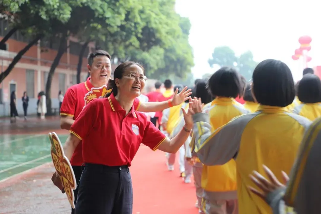 泸二外举行2026届中考倒计时60天誓师大会 第11张 泸二外举行2026届中考倒计时60天誓师大会 第11张