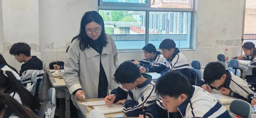 中考护航践初心,良师领航育新苗||朱琳老师:初心映教坛,护航向 第5张