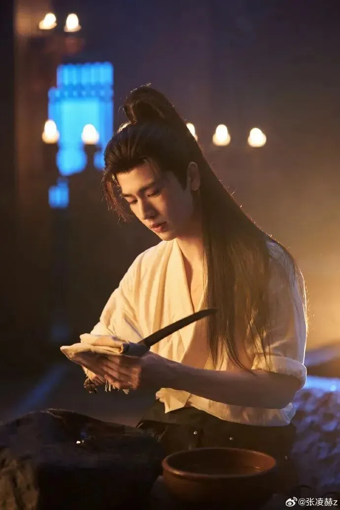 张凌赫登上江苏英语试卷,网友纷纷让张凌赫工作室来做题 第3张