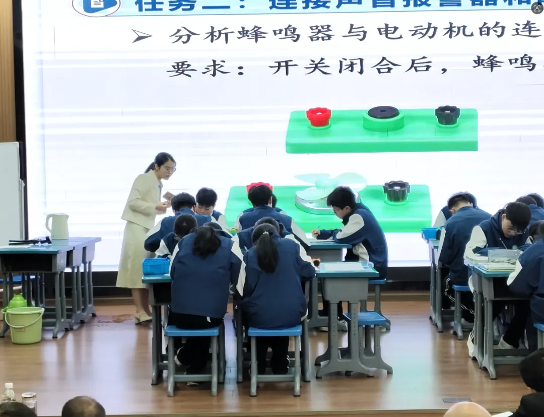 凝心聚力研中考  携手共行谈新径 第10张