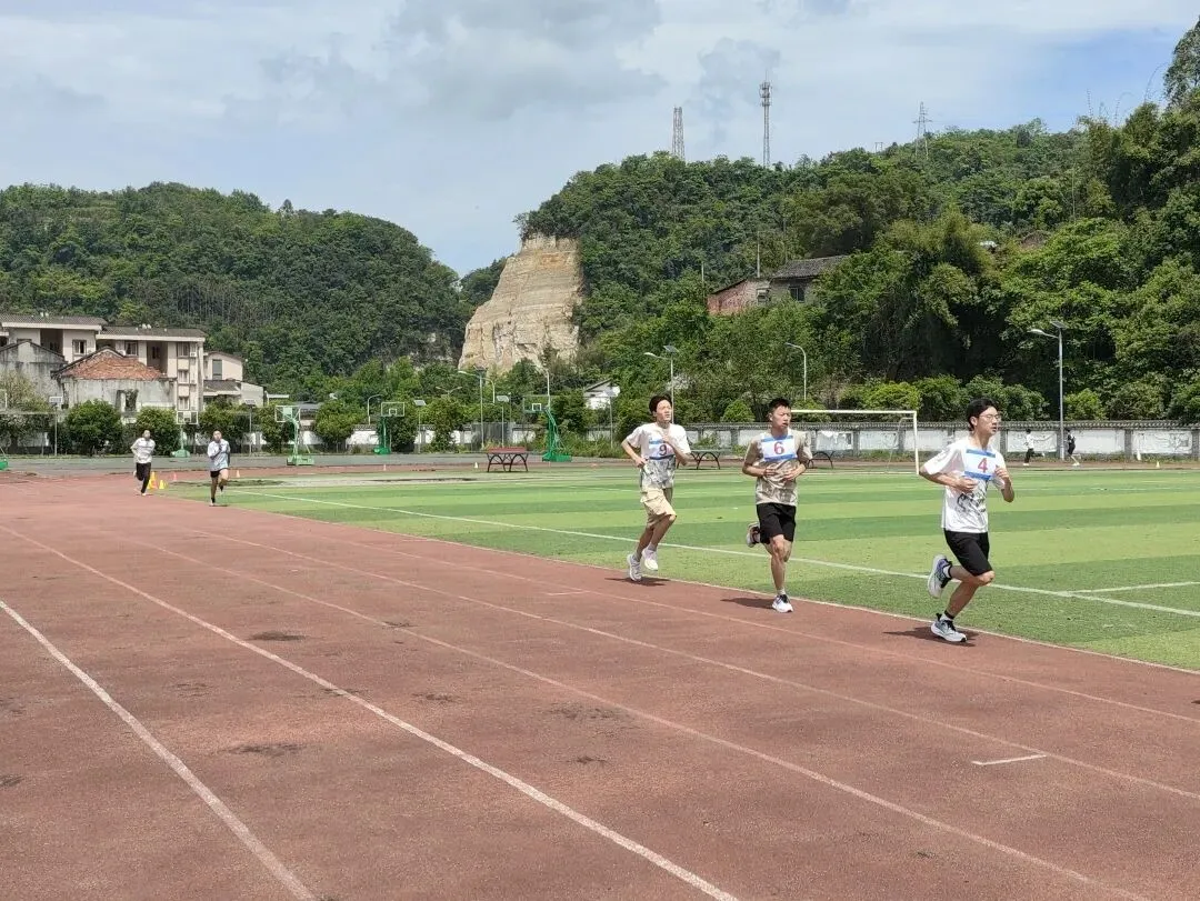 福禄中学体育中考圆满落幕,福禄学子顽强拼搏展青春风采 第16张