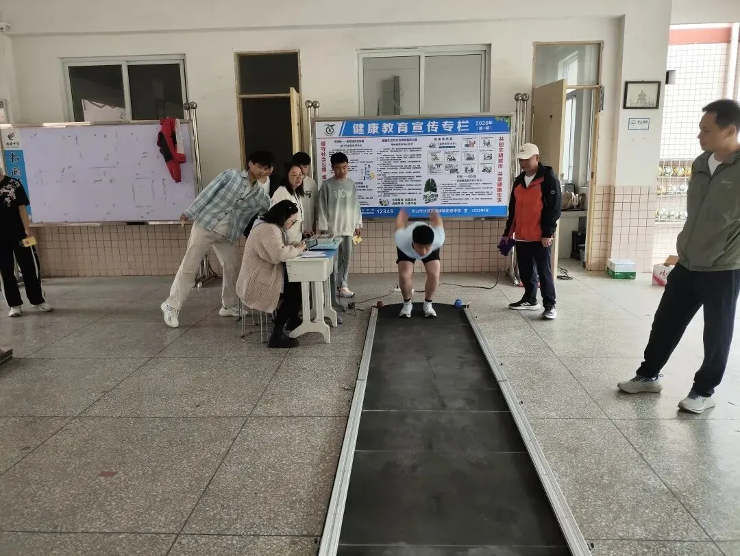 福禄中学体育中考圆满落幕,福禄学子顽强拼搏展青春风采 第18张