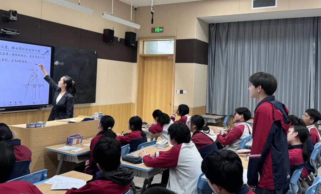 以督促教强课堂 以导提质备中考——记华师一附中数学、历史督学来我校交流指导活动 第3张 以督促教强课堂 以导提质备中考——记华师一附中数学、历史督学来我校交流指导活动 第3张