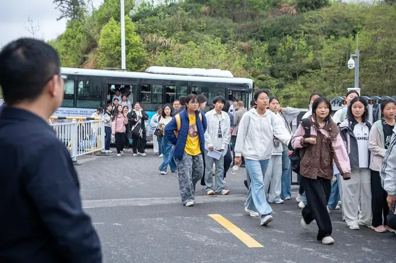 3598人!岳西中考实验体育开考 第4张