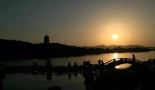 首榜精选:《为什么我的高考试卷总是白纸啊?》欣欣【txt阅读】免费 第9张 首榜精选:《为什么我的高考试卷总是白纸啊?》欣欣【txt阅读】免费 第9张