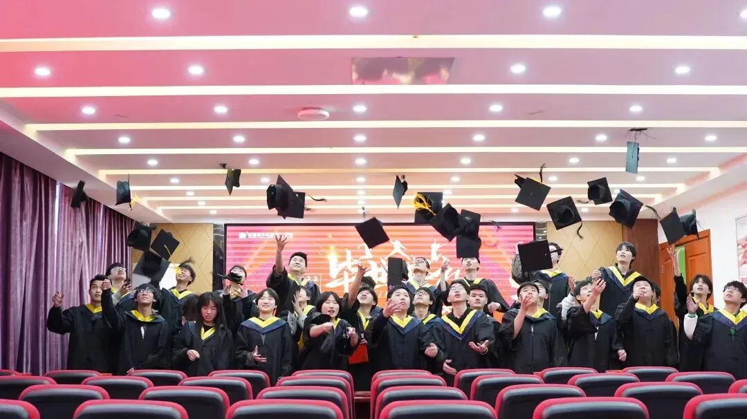 初三成绩不理想?别让孩子“硬扛”中考!换条赛道,照样上大学、拿高薪! 第4张