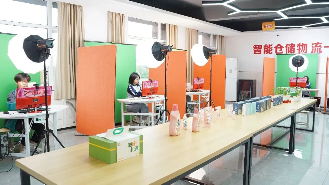 初三成绩不理想?别让孩子“硬扛”中考!换条赛道,照样上大学、拿高薪! 第11张