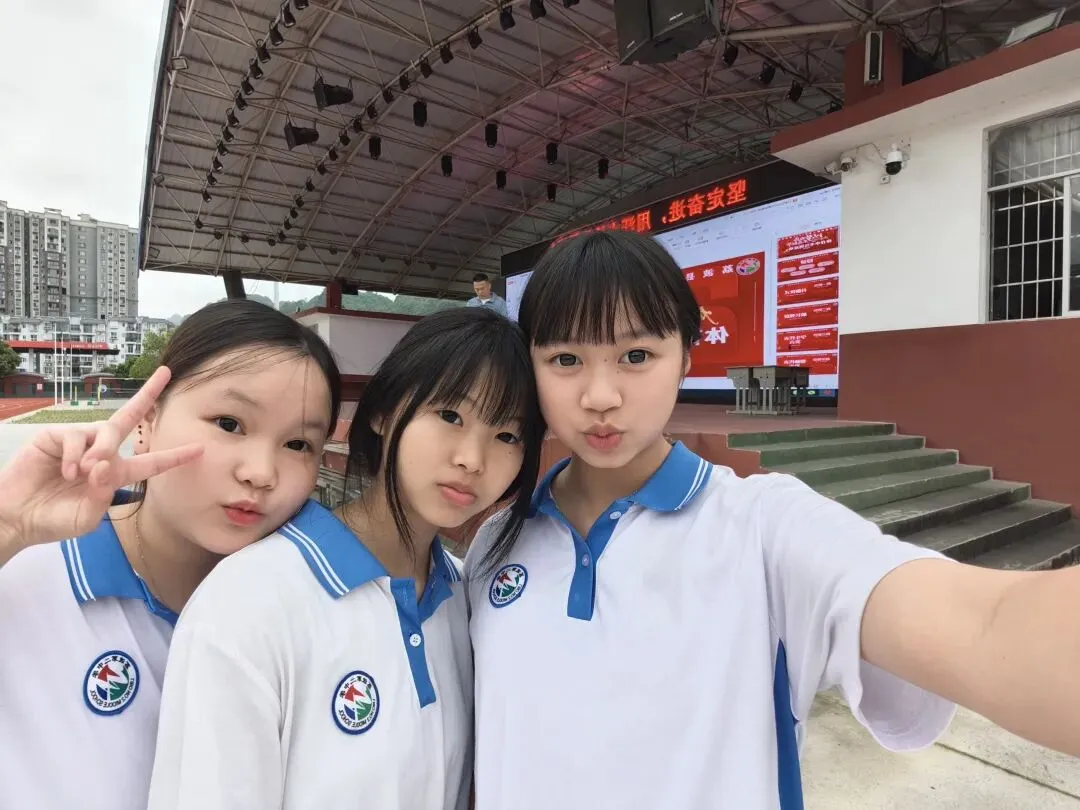 黔586:体育中考花絮 第12张