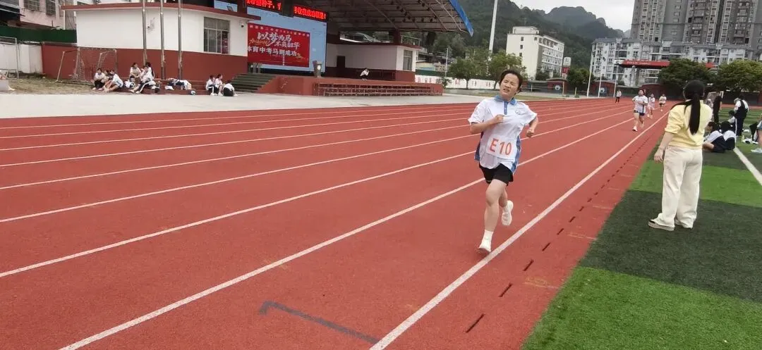 黔586:体育中考花絮 第20张