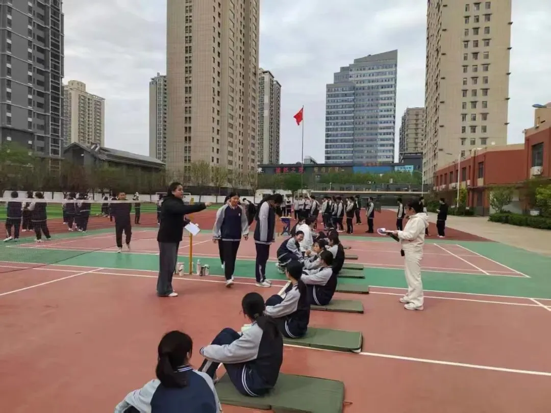 以练为战,冲刺中考——济宁市第十三中学红星校区初四体育模拟测试顺利开展 第6张