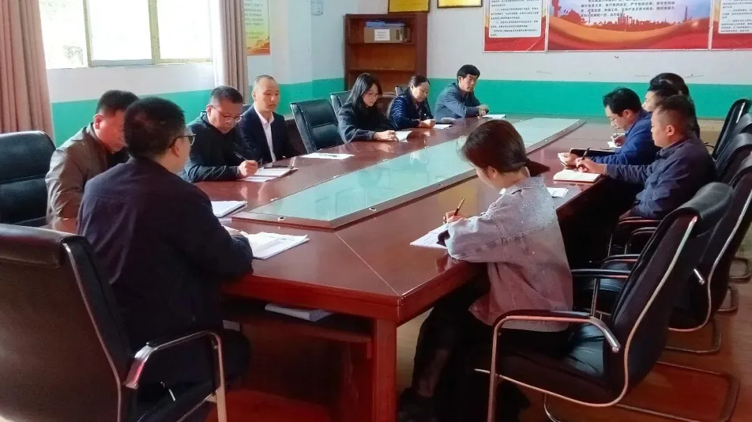 凝心聚力备中考 精准施策促提升 || 淇滩镇初级中学召开九年级科任教师备考研讨会 第5张