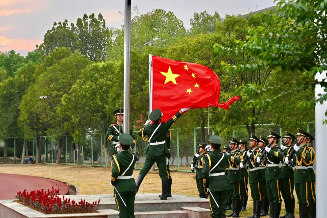 【高级】2025春季一模作文真题拆解 第2张