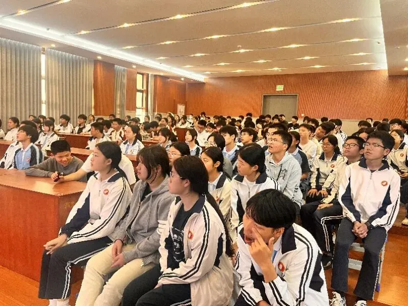 【策马前行 暖心相伴】惠安五峰中学举行中考考前心理辅导讲座 第6张