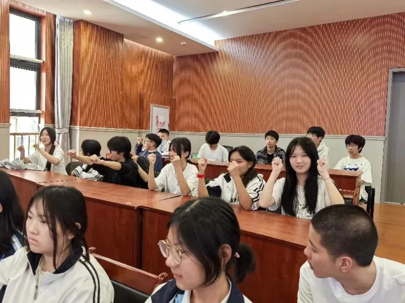 【策马前行 暖心相伴】惠安五峰中学举行中考考前心理辅导讲座 第7张